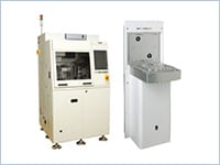 TDK製FA機器：フリップチップ実装機（左）／FOUPロードポート（右）