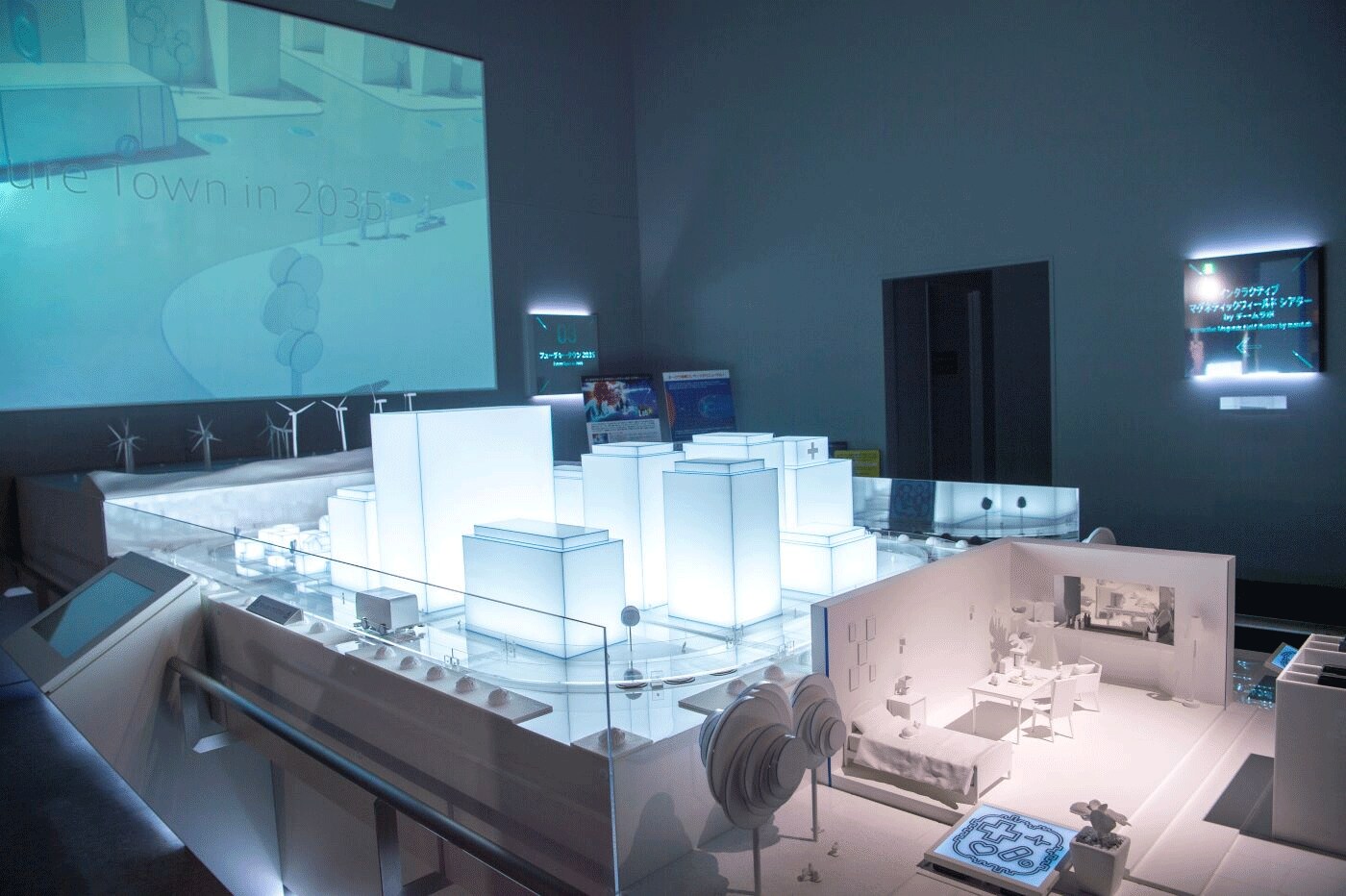 TDK Museum TDK歴史みらい館 過去へ、未来へ、ミクロの世界へ！マグネティックな冒険