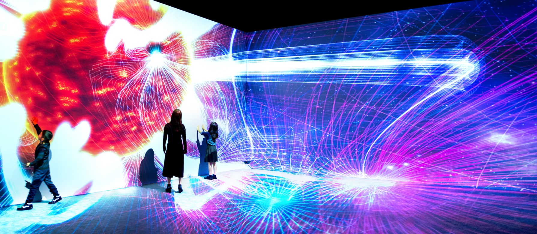 Interactive Magnetic Field Theater by teamLab