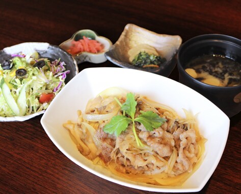 Yuri Beef Bowl Set