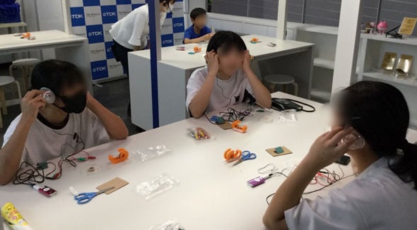 Science Lab「イヤホンは自分で作れる！銅線を巻いて音楽を聞いてみよう！」レポート
