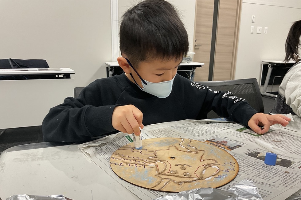 四苦八苦しながら時計の形を創る