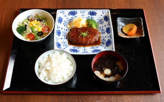 由利牛ハンバーグ