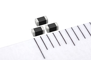 积层陶瓷电容器 支持车载 耐高温X8R，X8L特性（150℃温度保证）系列产品 阵容的扩大