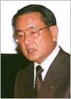 常務取締役記録メディアシステムズ事業本部長　岩﨑 二郎