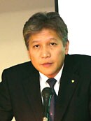 常務執行役員　ヘッド ビジネス・グループ G.M.　上釜 健宏