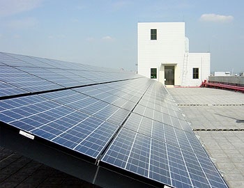 TDKが中国長安地区の工場に導入した太陽光発電システム