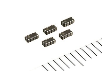 静電気対策機能付きの積層チップEMIフィルタアレイ　MEA2010LVシリーズ