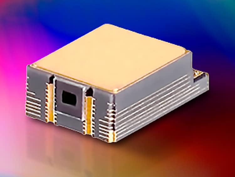 Ultra-compact Full-Color Laser Module
