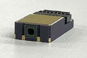超小型フルカラーレーザーモジュール（FCLM）